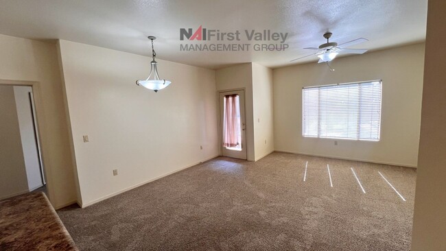 Building Photo - 3 Bedrooms, 2 Baths