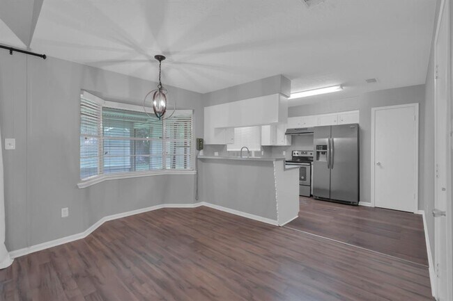 Building Photo - 156 Greenleaf Ln