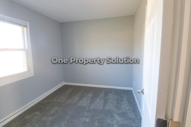 Building Photo - 3206 Kenwood St