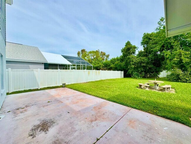 Building Photo - 884 Addison Dr NE
