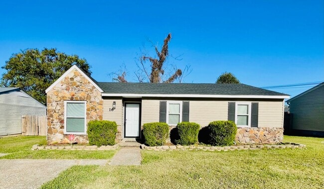 Primary Photo - Section 8 Approved 3bedroom