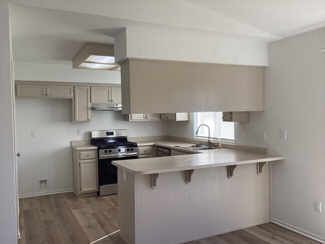 Building Photo - 1450 La Jolla Way