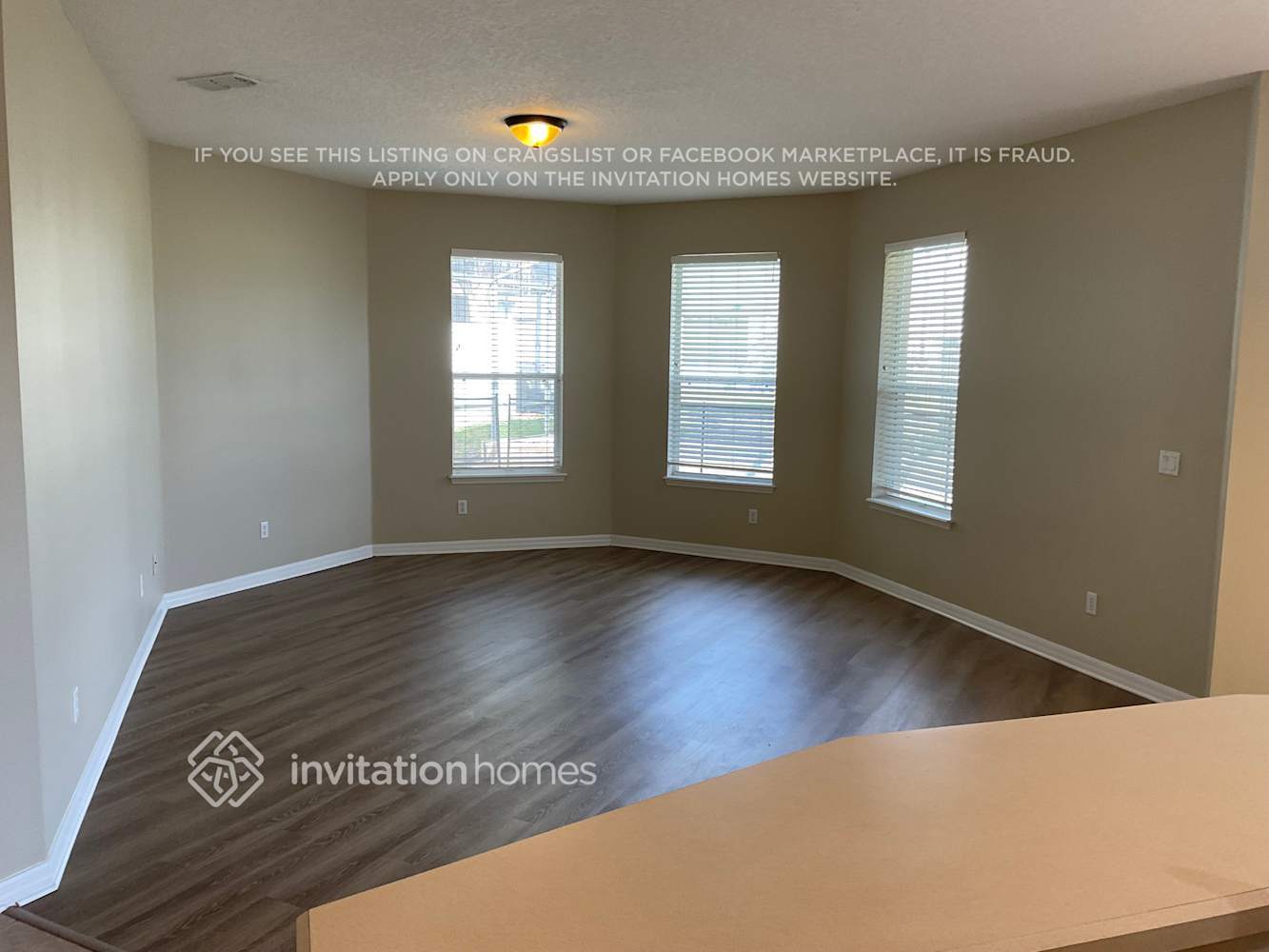 Building Photo - 12657 Lake Sawyer Dr