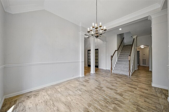 Building Photo - 14 Beauty Bower Pl