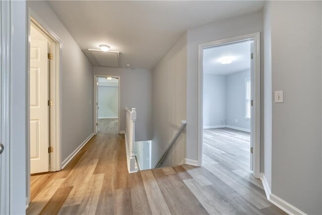 Building Photo - 355 Lamme Chase