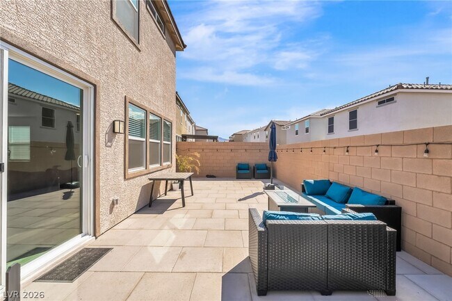 Building Photo - 670 Tranquil Bay Ct