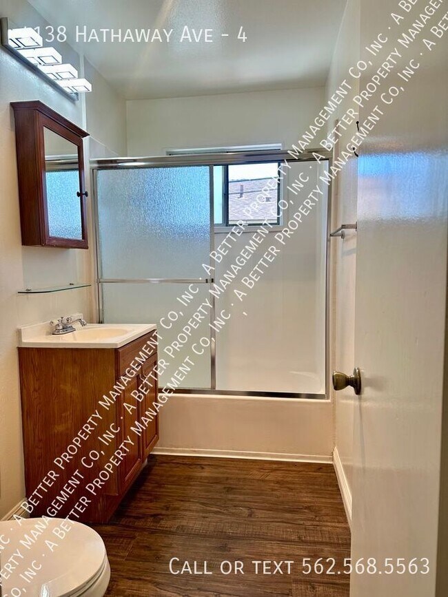Building Photo - 4138 Hathaway Ave