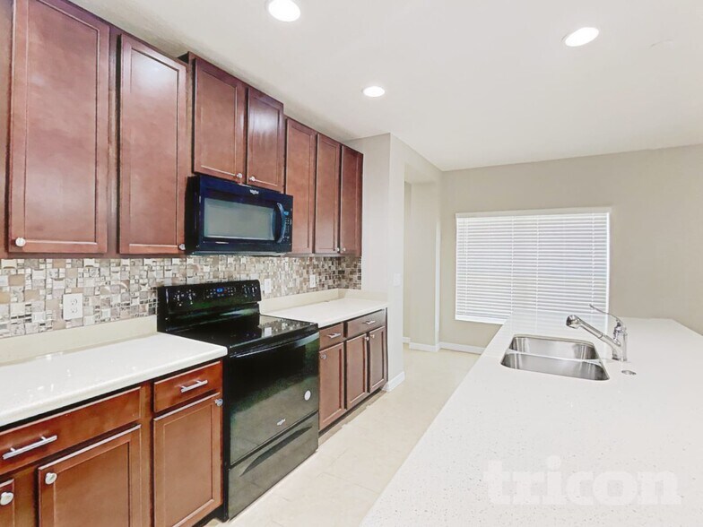 Building Photo - 4784 Marcos Cir