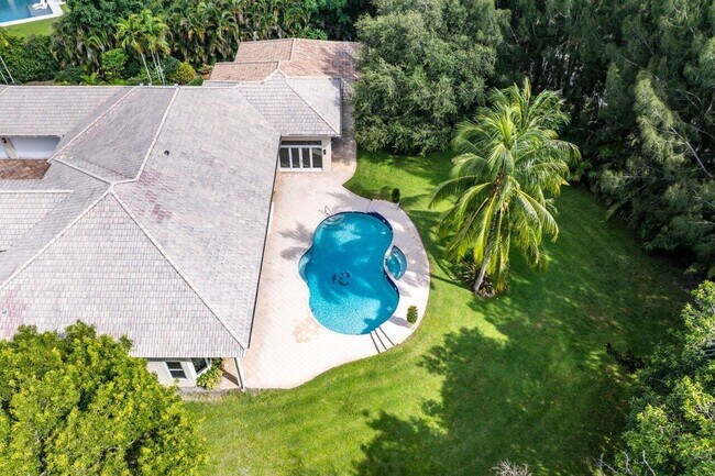 Building Photo - 16164 Bridlewood Cir