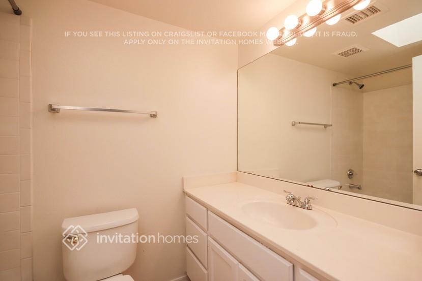 Building Photo - 11134 N 82nd Dr