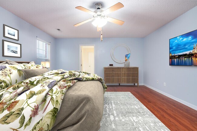 Building Photo - 117 Vancouver Rd