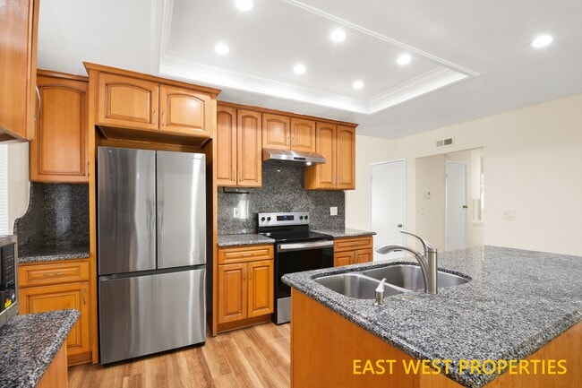 Building Photo - 5012 Greencap Ave