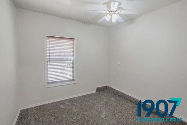 Building Photo - SPECIAL OFFER! Move In Now & Get 50% Off Your First & Second Month's Rent!  Spacious 5-Bedroom Ho...
