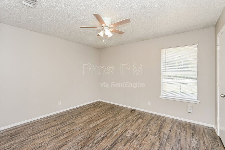 Building Photo - 3807 Coates Cir