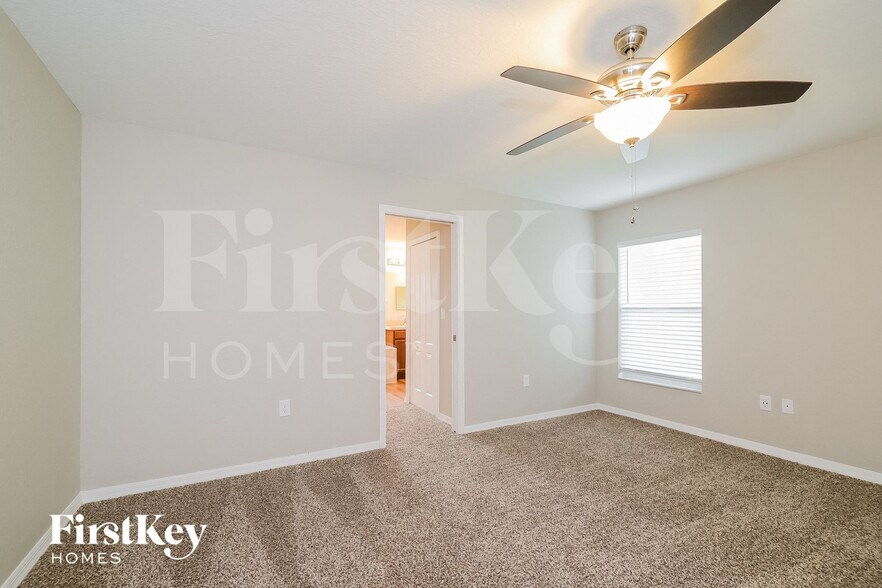 Building Photo - 109 Solis Dr