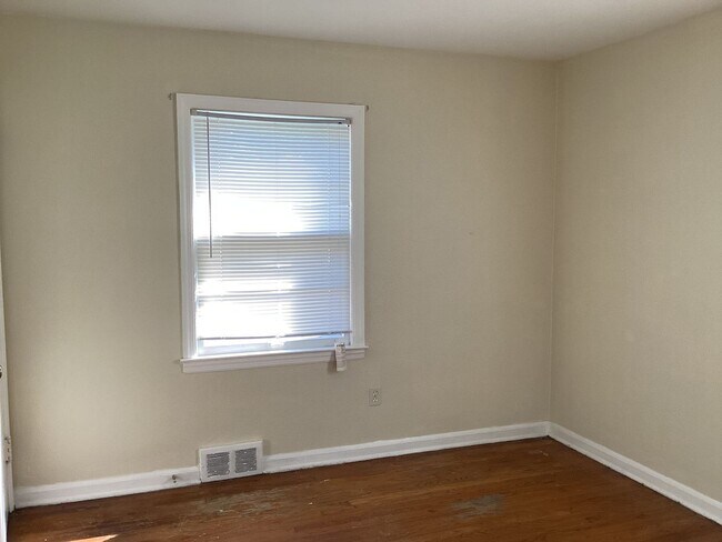 Building Photo - 4637 N 45th St
