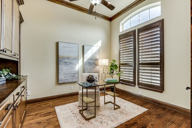 Building Photo - 12883 Possum Kingdom Dr