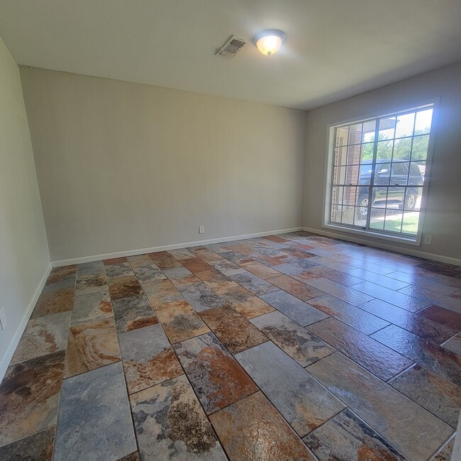 Building Photo - 38 Fair Oaks Cir
