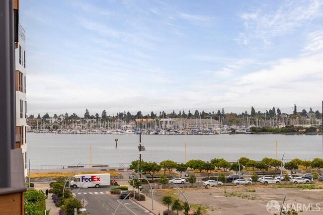 Building Photo - 260 Brooklyn Basin Wy