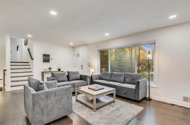 Building Photo - 3490 Turner Heights Dr