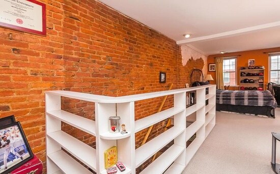 Building Photo - 825 S Linwood Ave