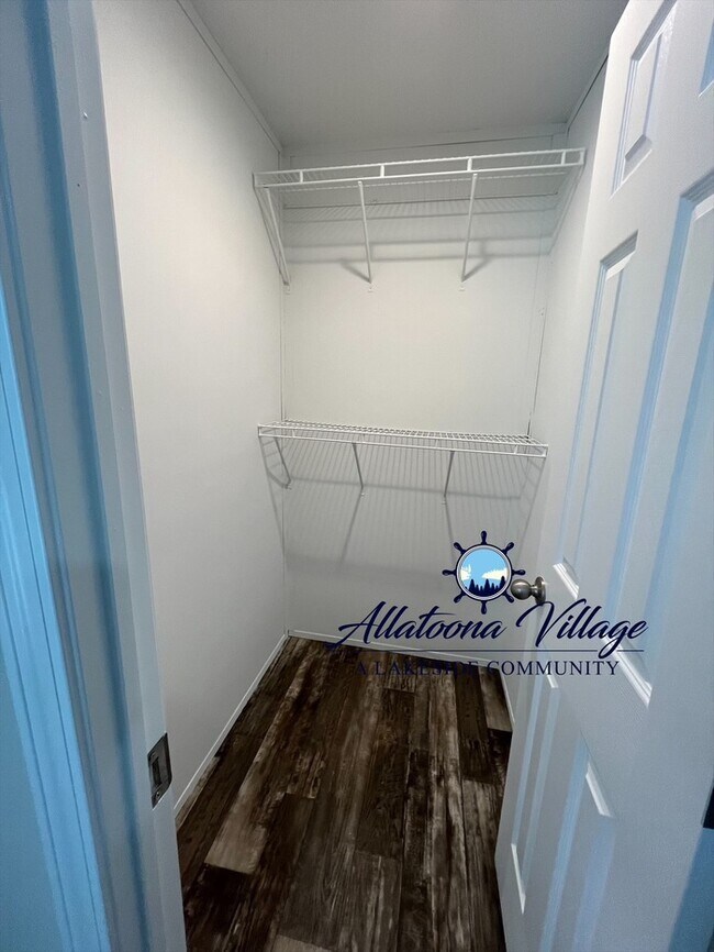 Building Photo - Brand New Home with Lake Access! 3BR/2Bth ...