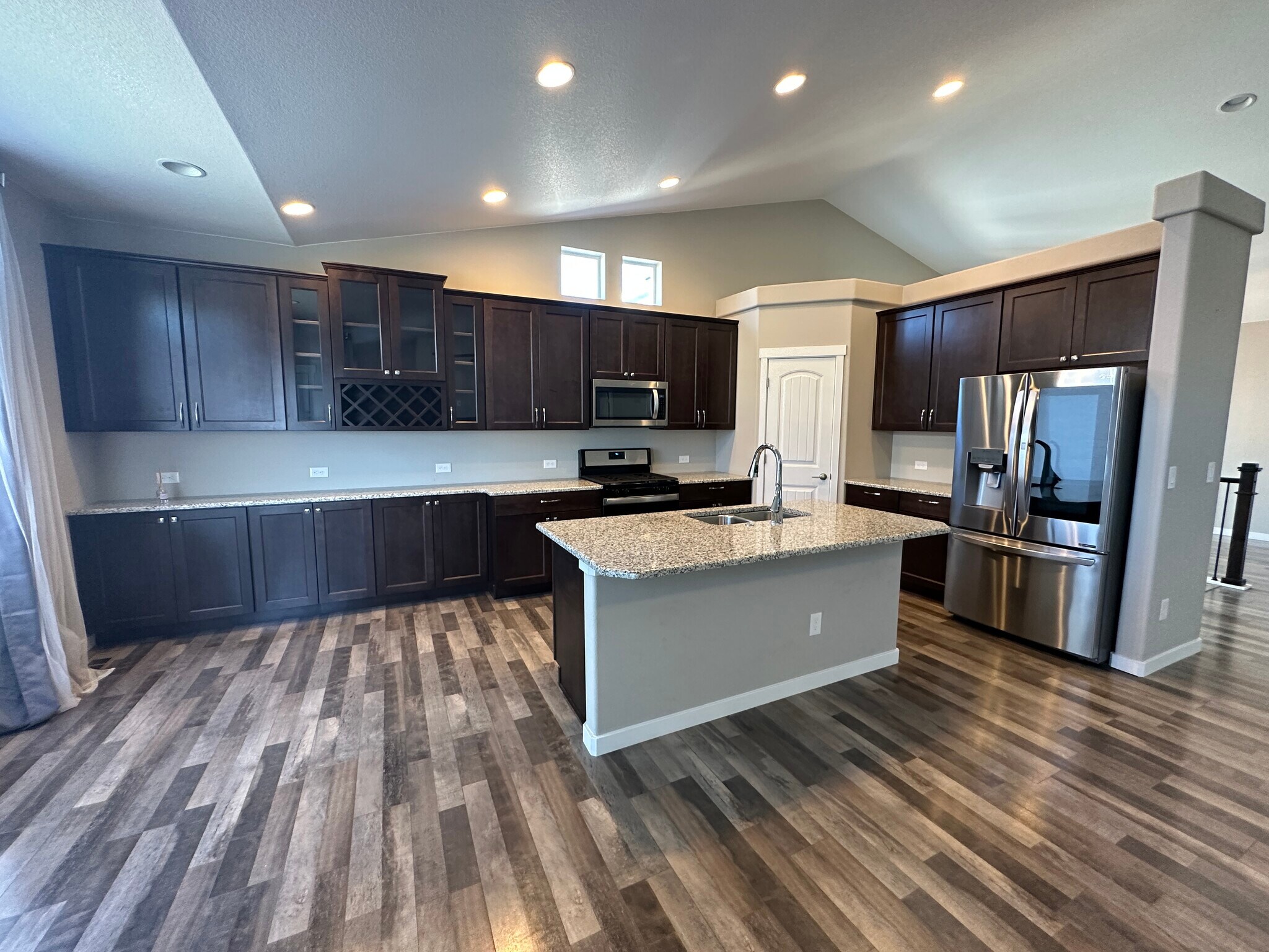 Building Photo - 6737 Sedgerock Ln