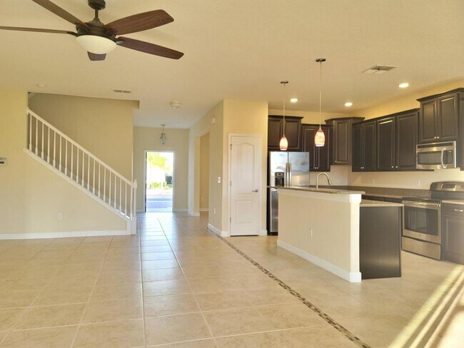 Building Photo - 15030 Evergreen Oak Loop