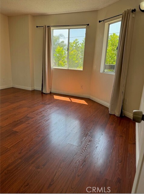 Building Photo - 9014 Burnet Ave