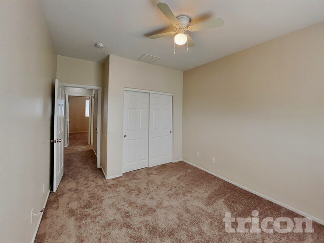 Building Photo - 6950 Diver Ave