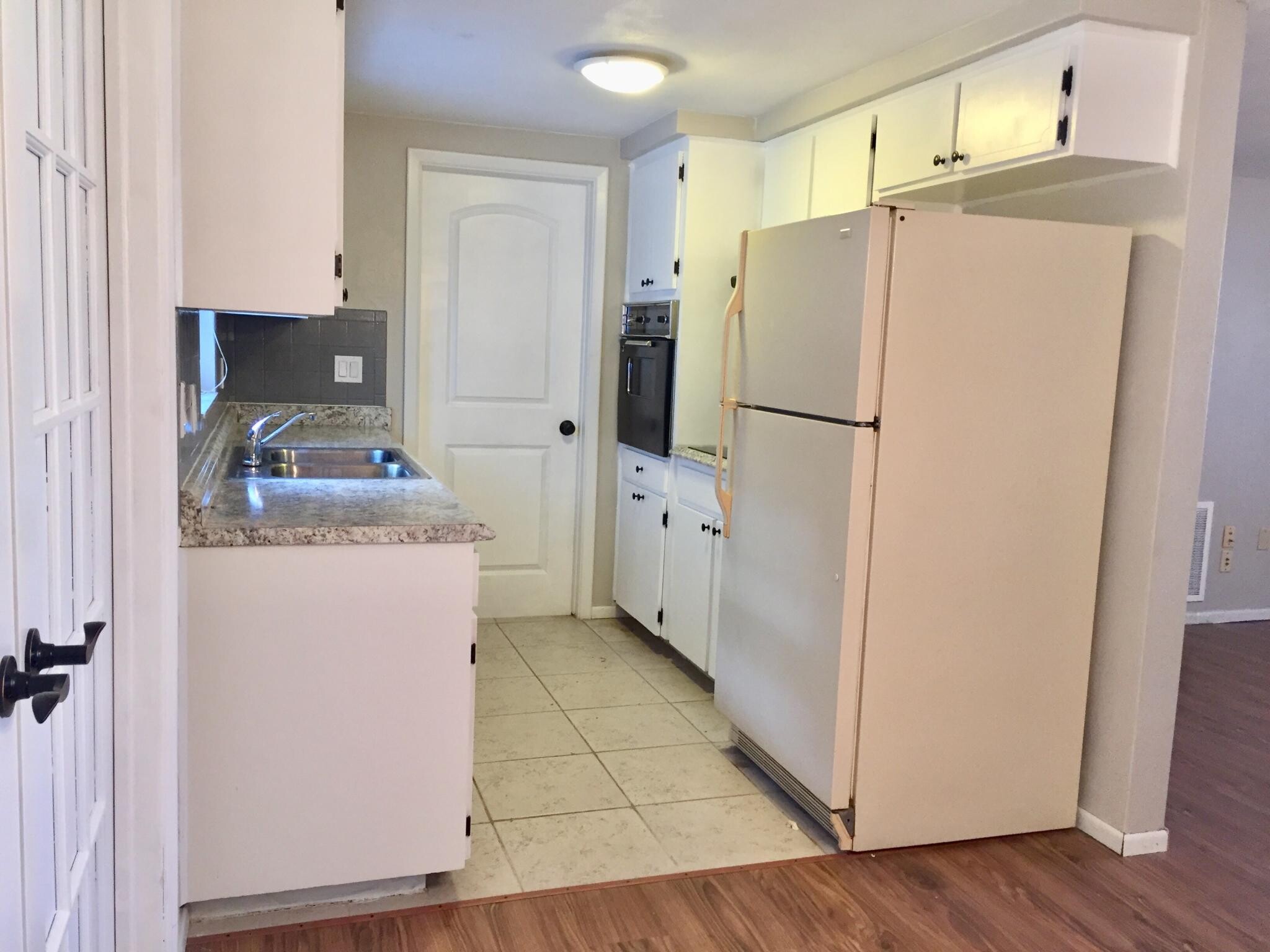 Building Photo - 3743 Woodcock Dr