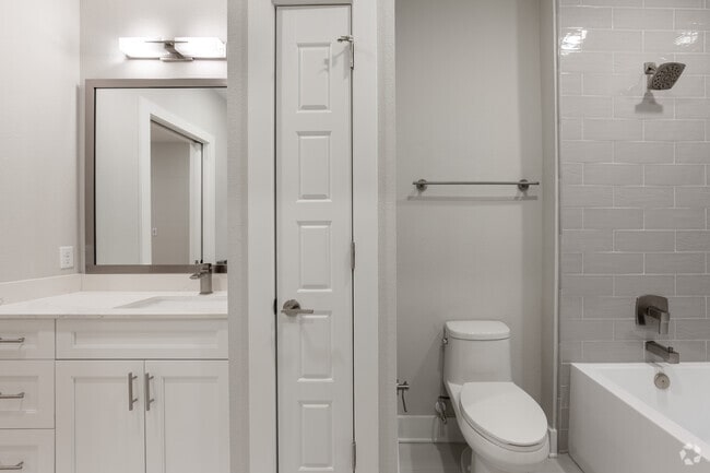 Interior Photo - THE MODERNE