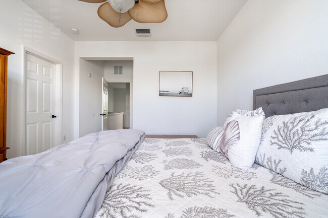 Guest bedroom - 8904 Duval Ln