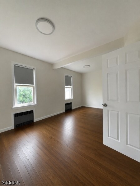 Building Photo - 360 River Dr