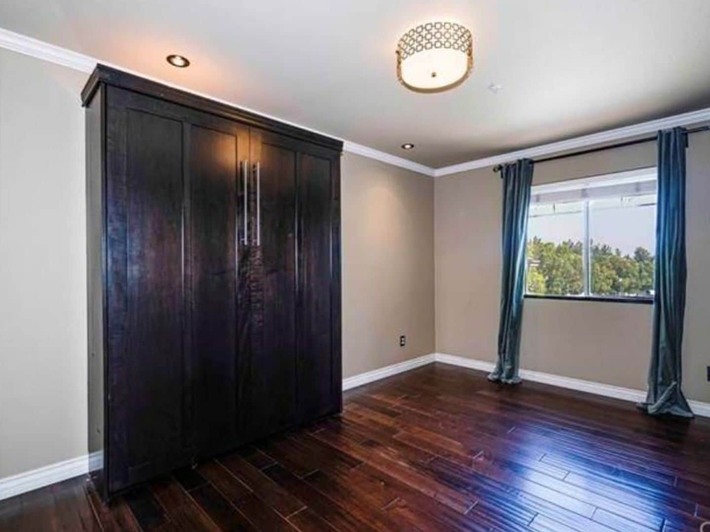 Building Photo - 15996 Mihaylo Ct