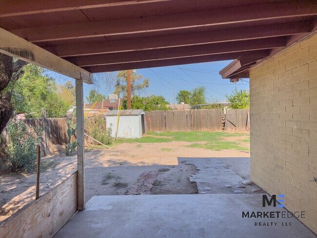 Building Photo - 3 Bed/ 1 Bath at 67th /Indian School! Appl...