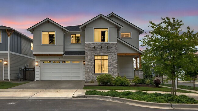 Primary Photo - Stunning Modern Build Ten Trails!