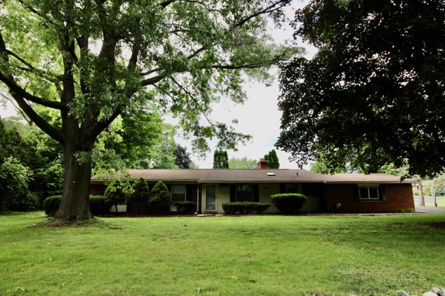 Building Photo - 1239 Ashover Dr