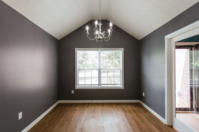 Building Photo - 137 Bristol Woods Dr