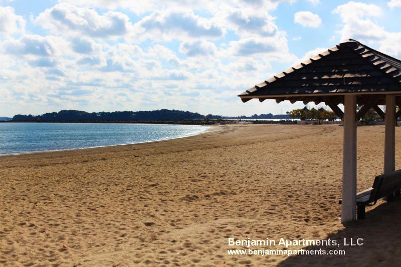 Building Photo - 320 D St