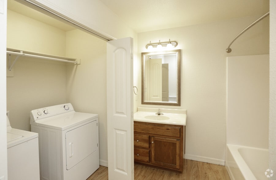 Airport Landings And The Docks Apartments Joplin Mo Apartment Airport Landings And The Docks Apartments Joplin Mo Apartment Finder