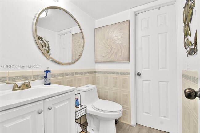 Building Photo - 1331 Lincoln Rd