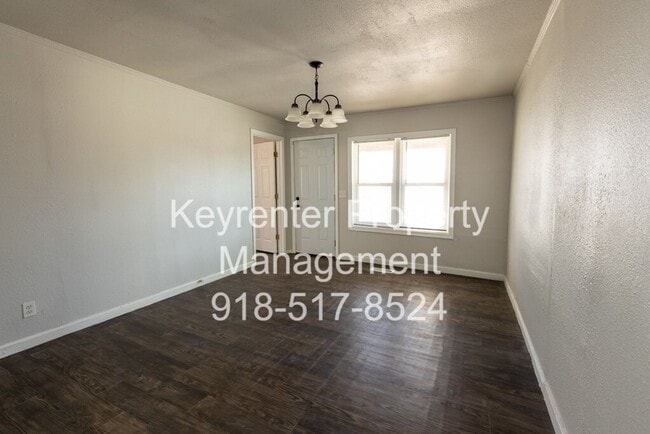 Building Photo - 3 BED/ 1 BATH IN UP AND COMING NEIGHBORHOOD