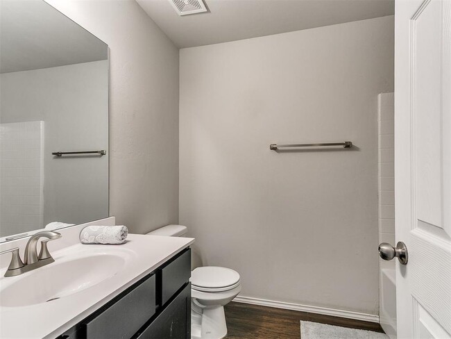 Building Photo - 2217 Stella Rd