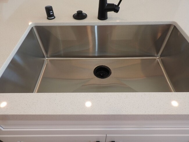 Building Photo - Brand New Smart Home in Granite Bay Beauty With Solar!!