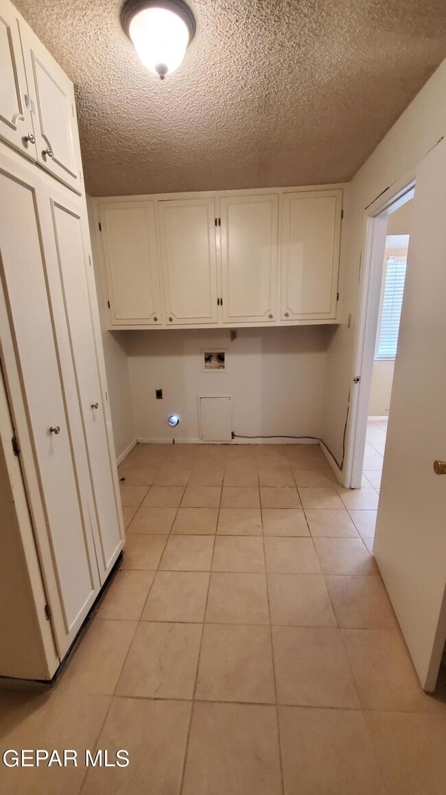 Building Photo - 332 Rio Verde Dr