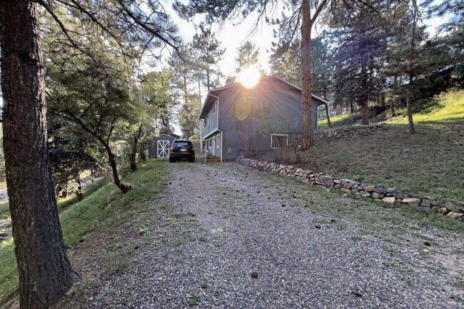Building Photo - 27535 Mountain Park Rd