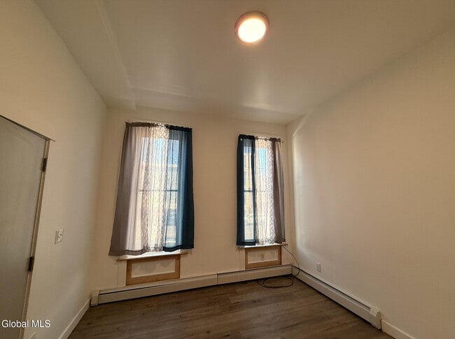 Building Photo - 336 Clinton Ave