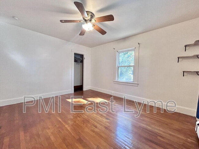 Building Photo - 261 Boswell Ave