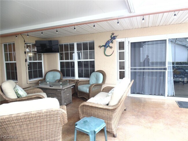 Building Photo - 1900 Corona Del Sire Dr